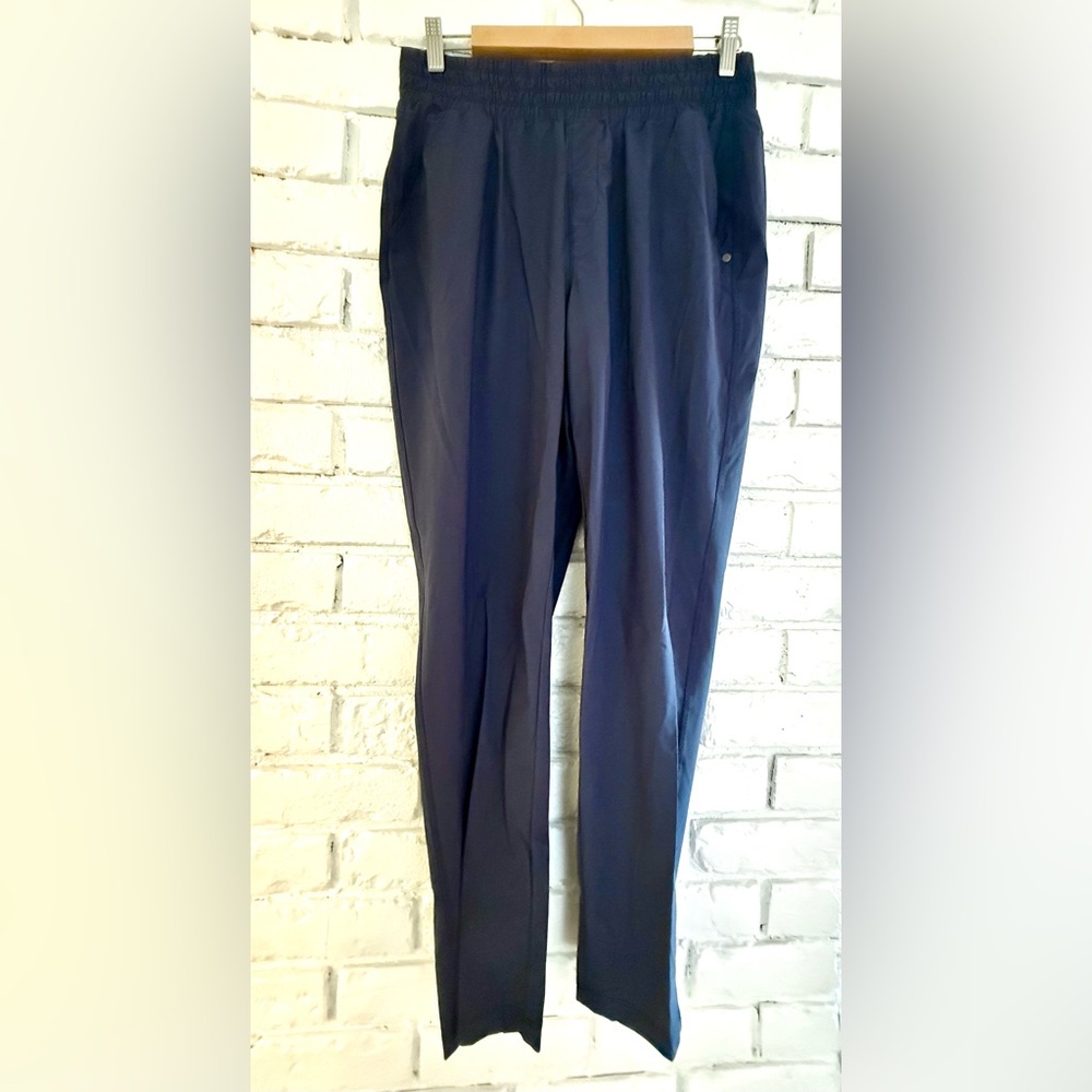 Women’s Classic Navy Athletic Pants M